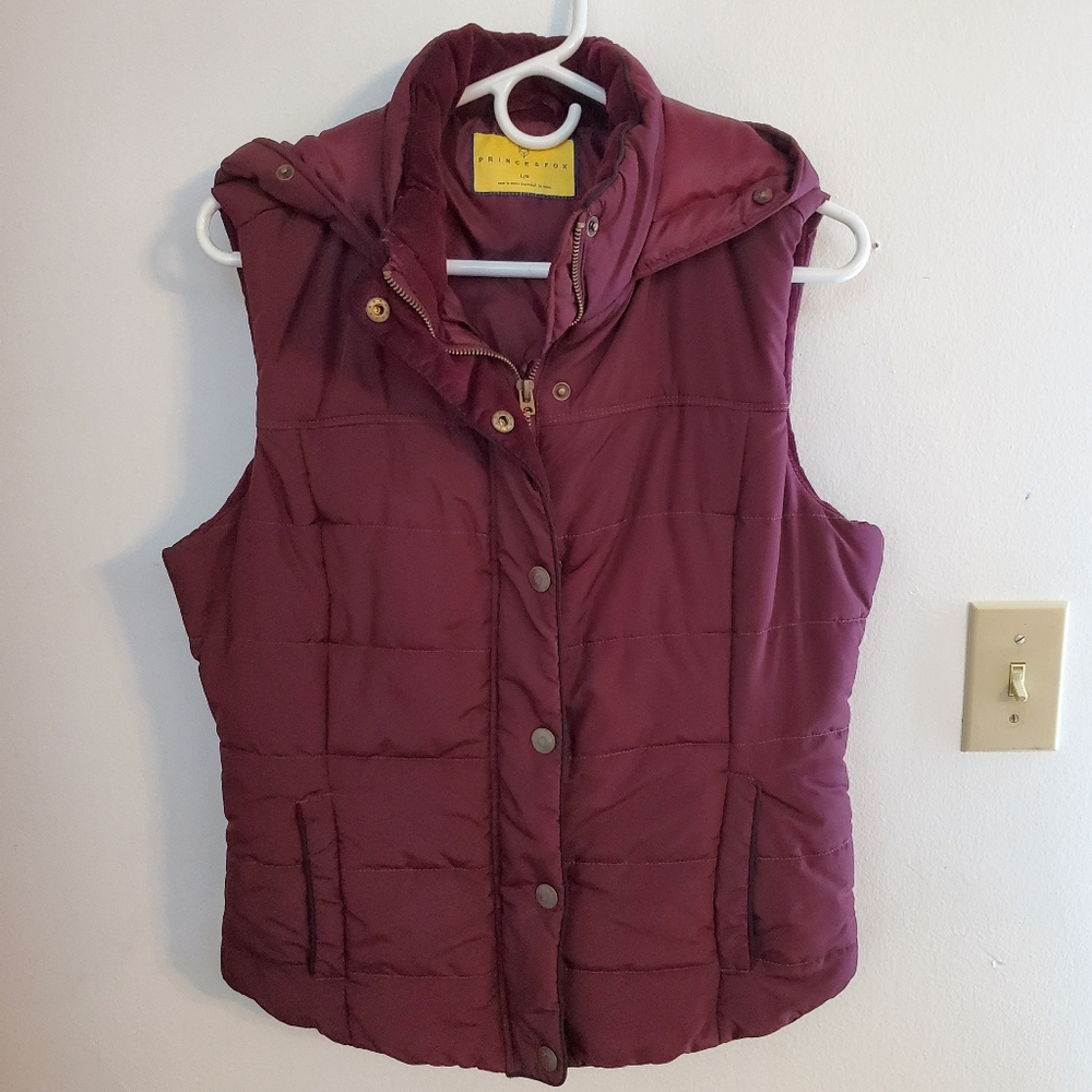 Prince & Fox Puffer Vest - Burgundy, Size Large